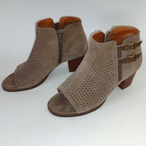 Vionic Chryssa Suede Open Toe Ankle Bootie Heel Laser Cut Women's Size 7